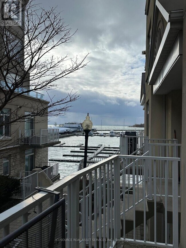 Photo du bâtiment - 32 Stadium Rd