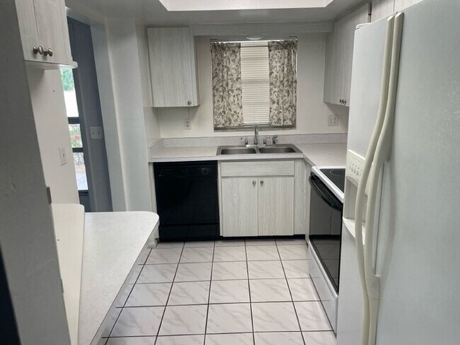 Building Photo - 2 br, 2 bath House - 515 Orlando Ave