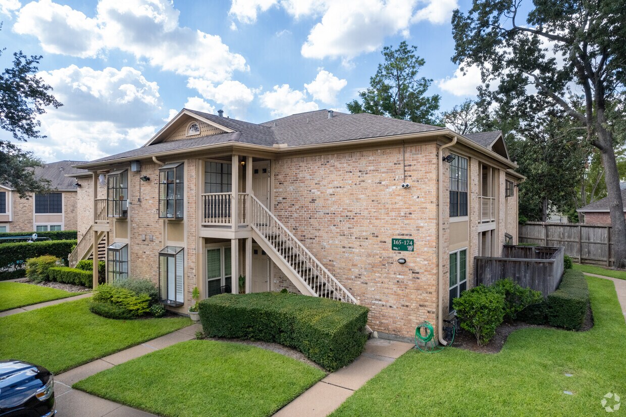 Primary Photo - Woodvine Park Condominiums