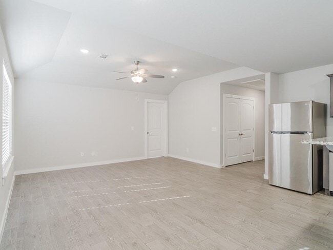 Building Photo - 1503 Purple Finch St