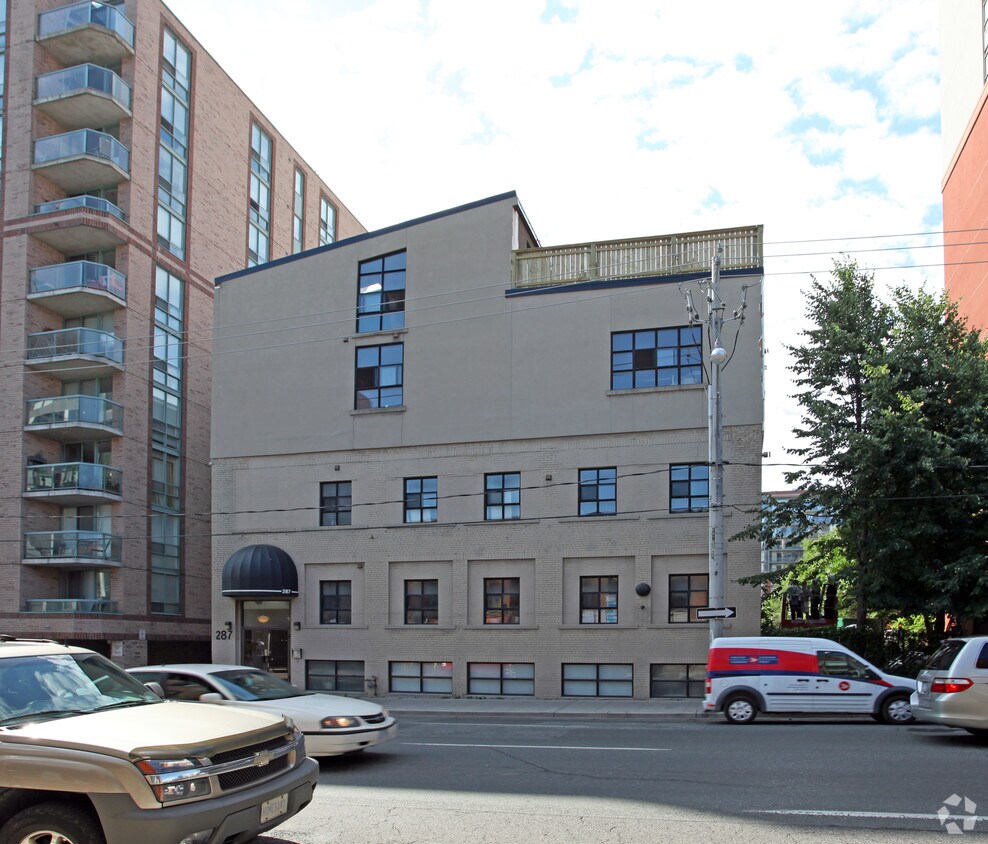 Photo du bâtiment - Richmond Mews