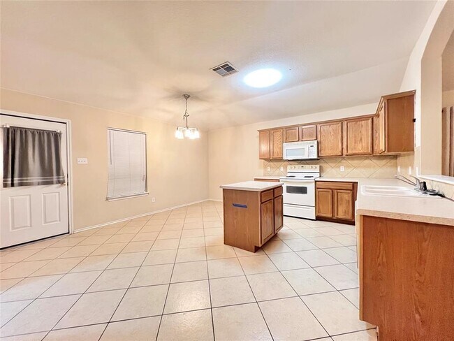 Foto del edificio - 222 Mossy Rock Dr