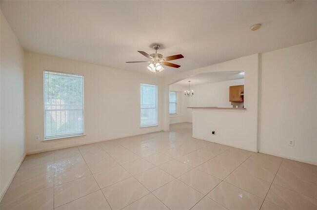 Building Photo - 8011 Dairy View Ln