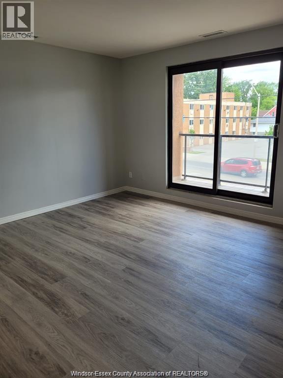 Building Photo - 3875 Tecumseh Rd E