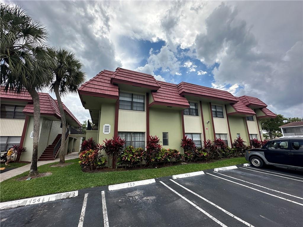 Primary Photo - 3260 NW 104th Ave