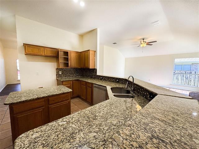 Foto del edificio - 1020 Bonanza Dr