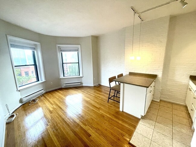 Building Photo - 115 St Botolph St