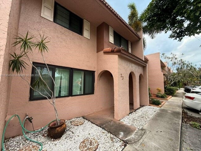 Foto del edificio - 23 N Valencia Dr