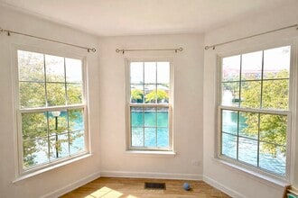 Building Photo - 362 Town Pl Cir