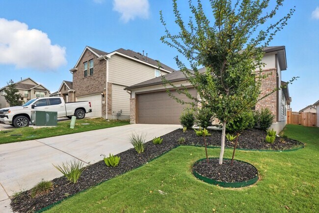 Building Photo - 3 Bedroom/2 Bath Veranda Subdivision