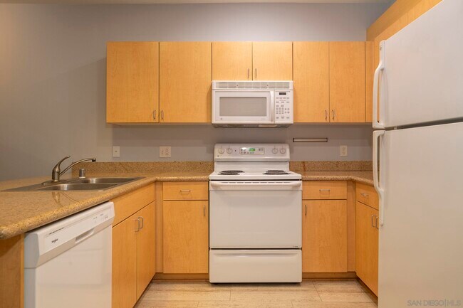 Building Photo - 1501 Front St