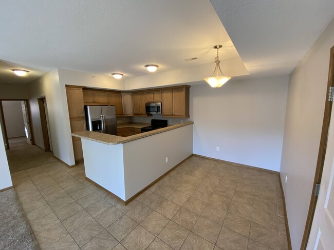Foto del edificio - 2000 Meadow Ct