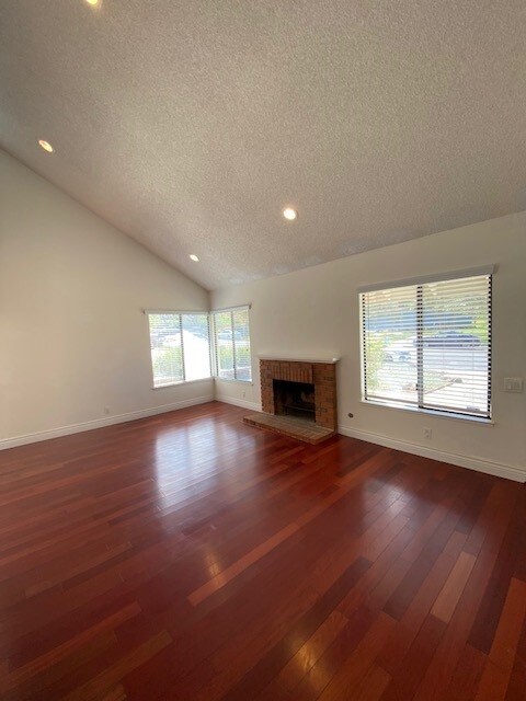 Building Photo - 4483 Oakbrook Ct