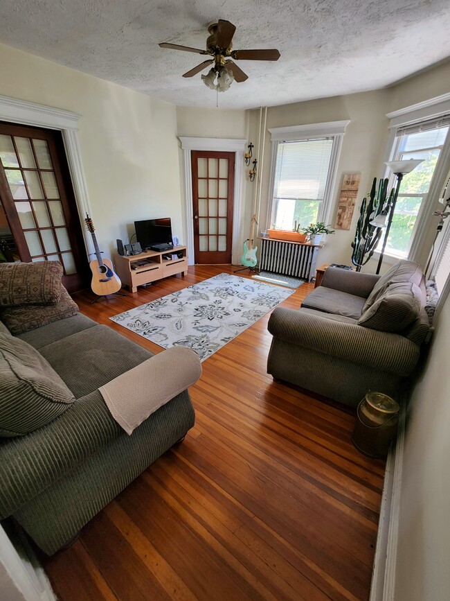 Large Living Room, flooded with natural light - 86 Woods Ave