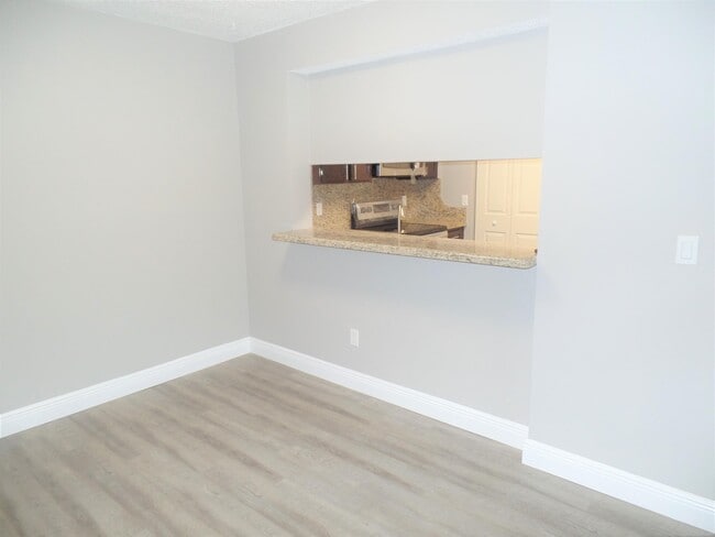 Building Photo - 1281 SW 46th Ave