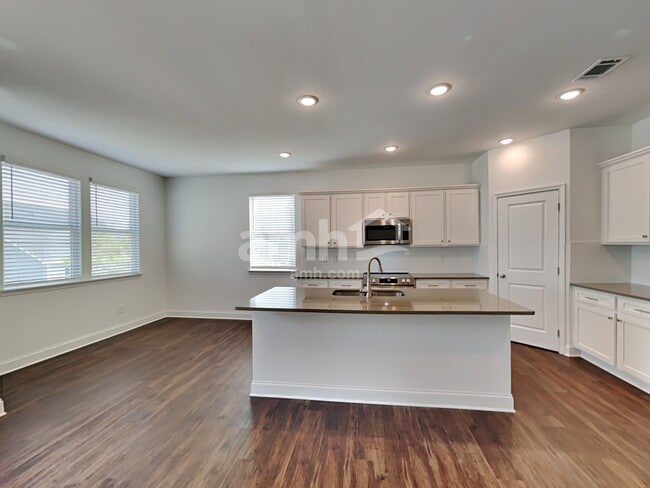 Building Photo - 4886 Pebble Bridge Wy