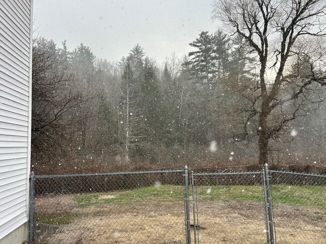 Building Photo - 392 Back Ashuelot Rd