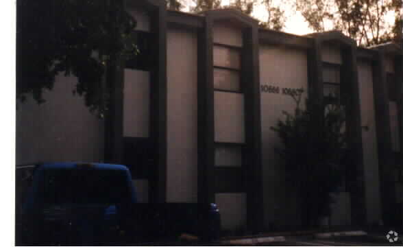 Primary Photo - 10666--10680 Royal Palm Blvd