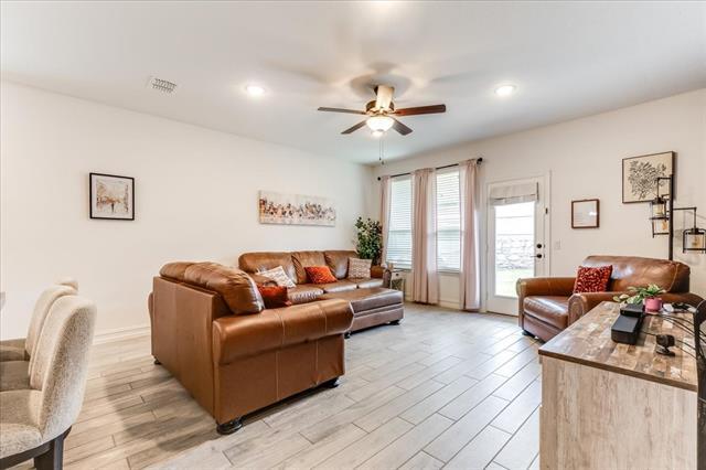 Foto del edificio - 1304 Starling St
