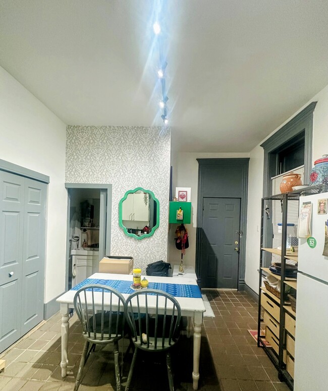 Kitchen - 1901 S Allport St