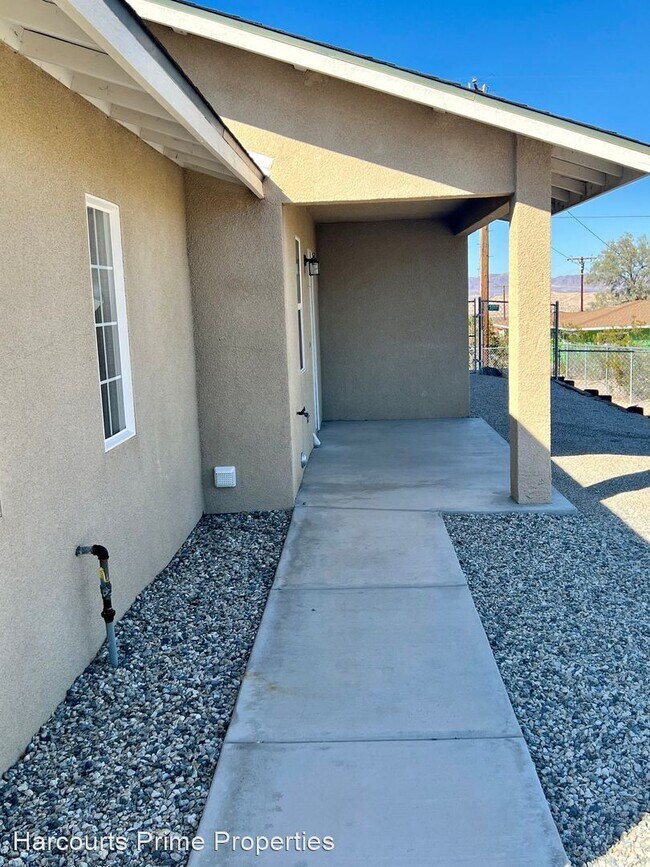 Building Photo - 3 br, 2 bath House - 74864 Aladdin Dr