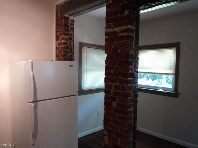 Foto del edificio - 1 br, 1 bath Apartment - 5021 Pine Street