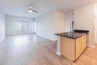 2BA, 2BA - 1055SF - River Trail
