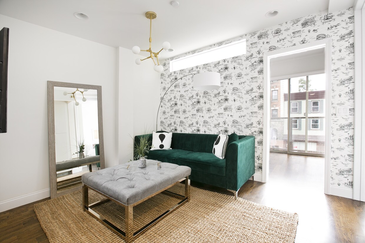 Foto principal - 651 Metropolitan Ave