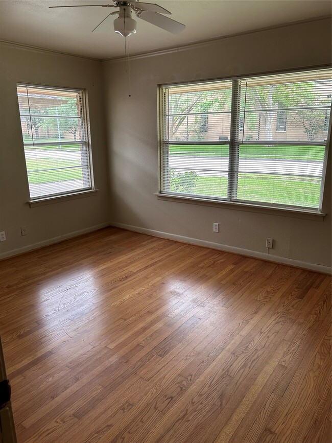 Building Photo - 4022 Cheena Dr