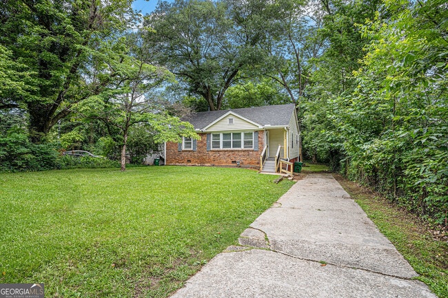 Building Photo - 1830 Meadow Ln