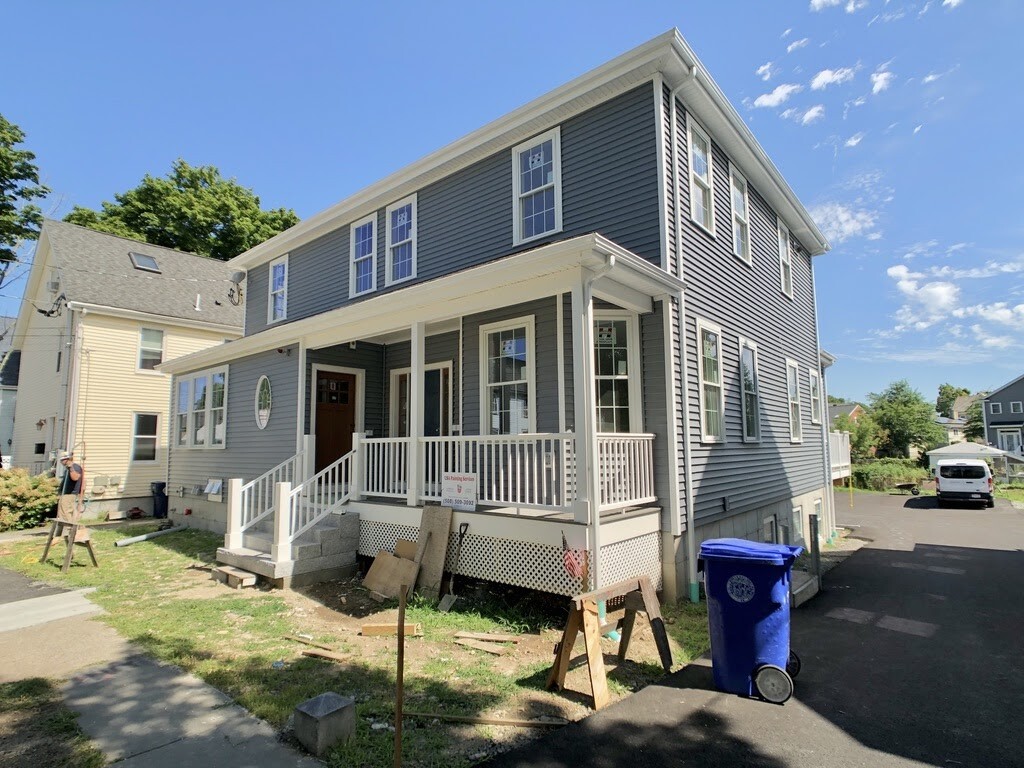 Primary Photo - 44 Cook St