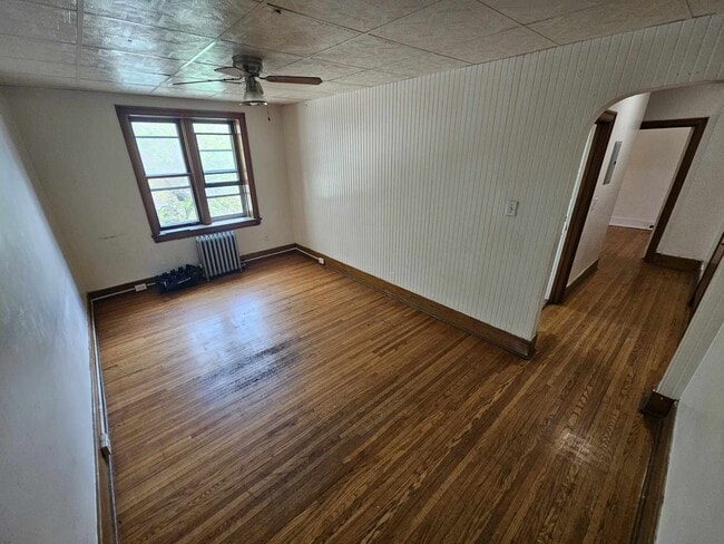 Building Photo - 429 Qu'Appelle Ave