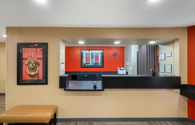 Building Photo - Furnished Studio-St. Petersburg - Clearwat...
