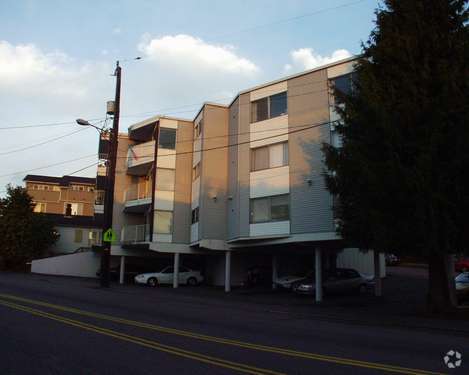 Alternate Building View 2 - Green Lake Park View Apartments