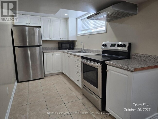 Building Photo - 208 Ellendale Dr
