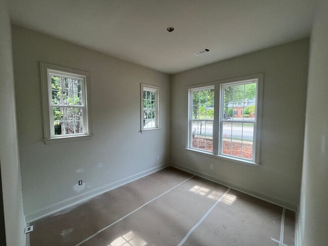 Building Photo - Glenwood Townhomes #101