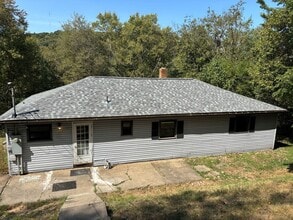 Building Photo - 216 Magill Rd