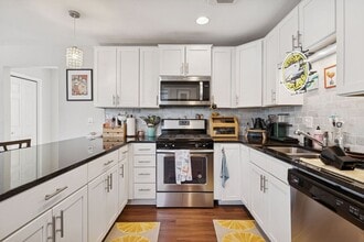 Building Photo - 2449 Lyndale Ave S