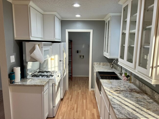 Building Photo - 4318 E Fm 1462
