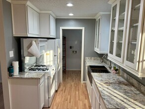 Building Photo - 4318 E Fm 1462