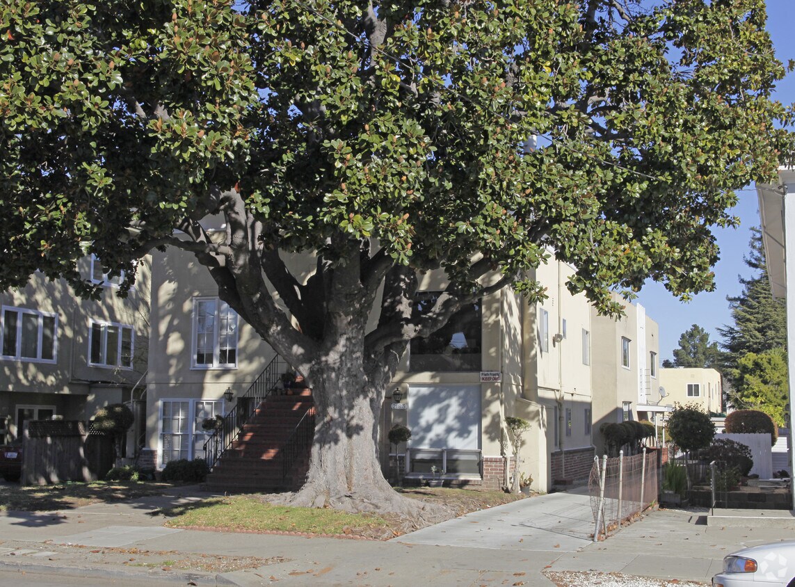 Foto del edificio - 2161-2163 Santa Clara Ave