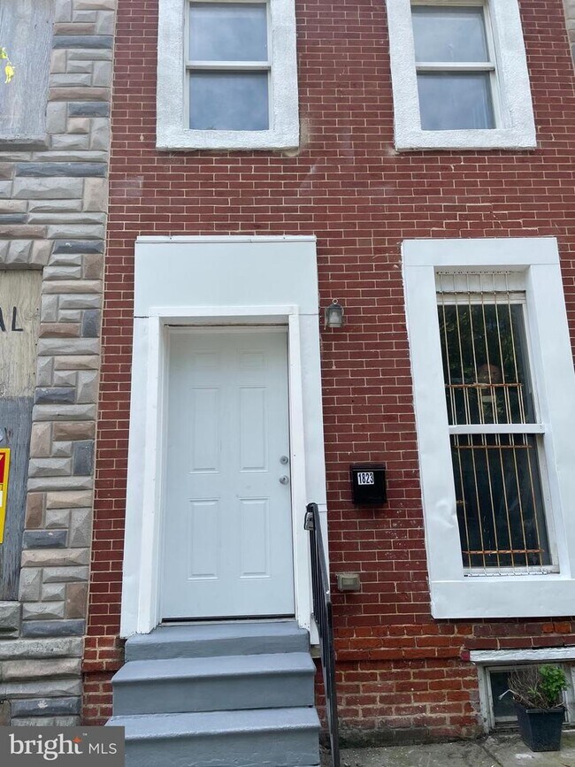 Building Photo - 1823 Ramsay St
