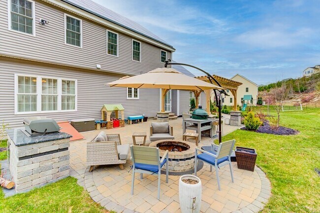 Building Photo - 128 Mohawk Path