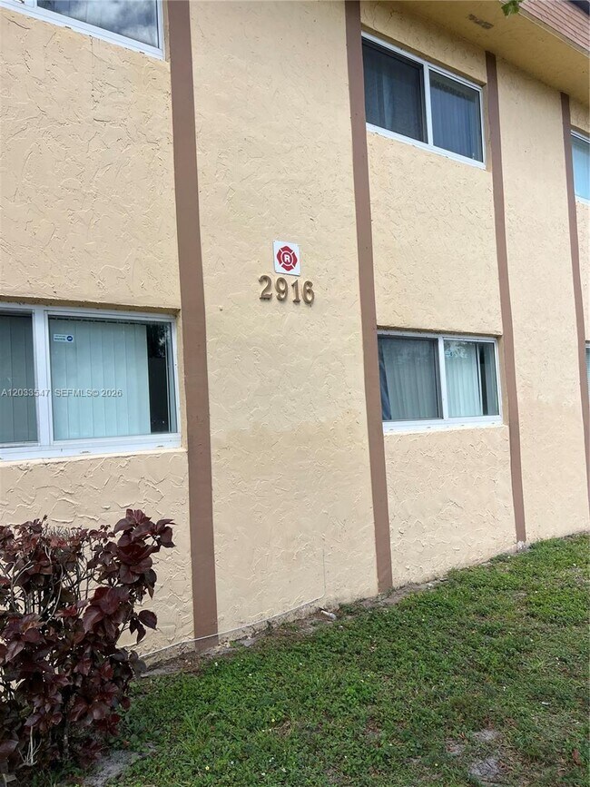 Foto del edificio - 2916 NW 55th Ave
