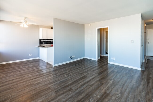 Foto del edificio - 6171 N Sheridan Rd