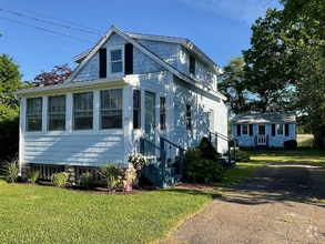 Building Photo - 133 Little Stannard Beach Rd