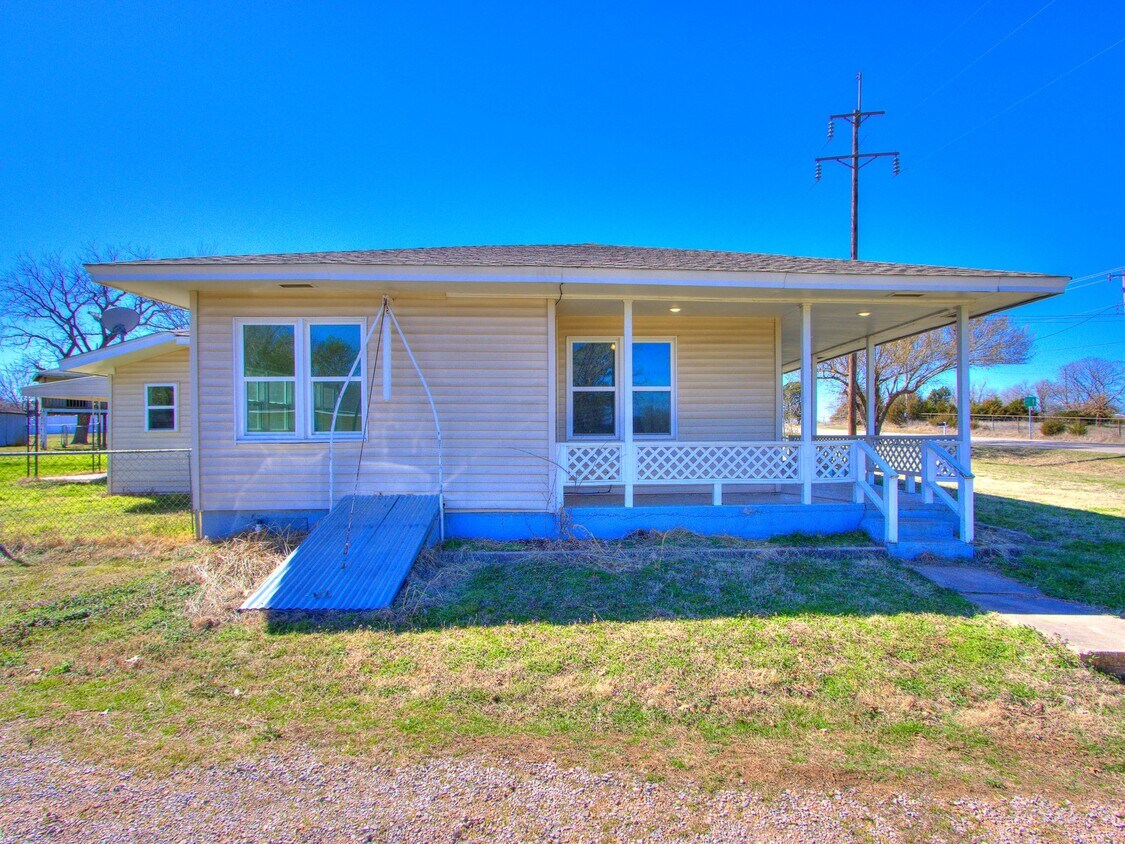 Foto principal - 37005 Lake Rd