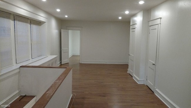Building Photo - 1 br, 1 bath Apartment - 6118 Greene St