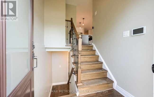 Building Photo - 2699 Sherhill Dr