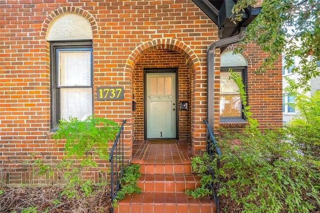 Foto del edificio - 1737 Albans Rd